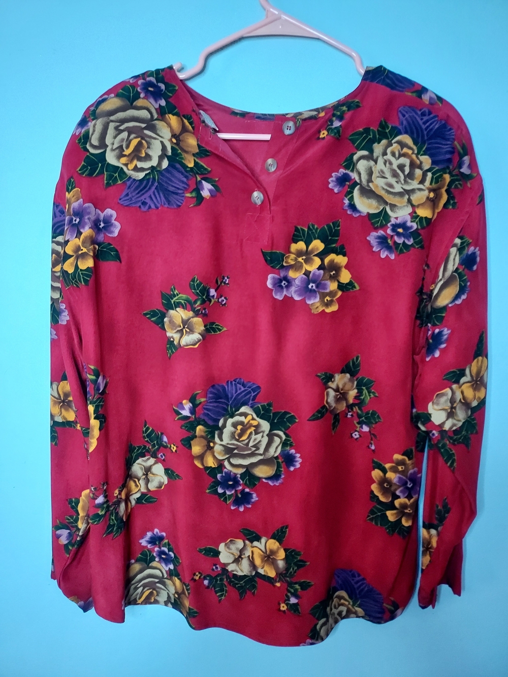 Liz Claiborne Red Floral V-Neck Long Sleeve Blouse